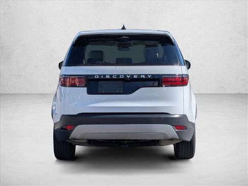 Used 2024 Land Rover Discovery S image 7