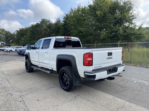 Used 2019 GMC Sierra 2500 Denali w/ Duramax Plus Package image 4