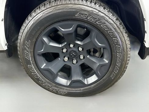 Used 2025 RAM 1500 Big Horn AWD/4WD image 30