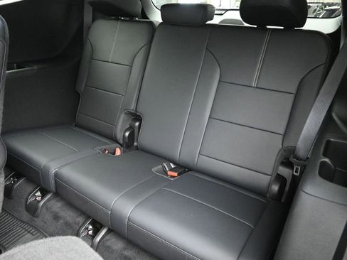 Used 2024 GMC Acadia Elevation w/ Luxury Package image 14