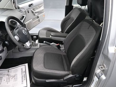 Used 2001 Volkswagen Beetle GLS FWD image 14