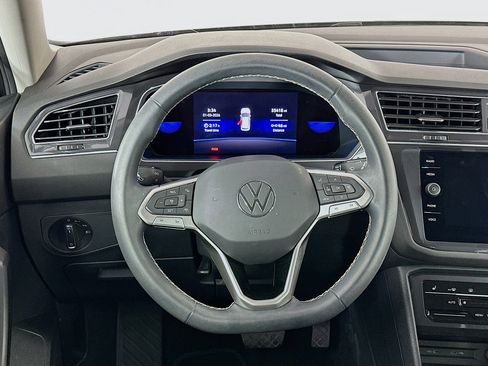Used 2023 Volkswagen Tiguan SE image 18
