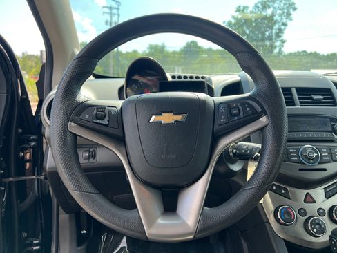 Used 2012 Chevrolet Sonic LT image 18