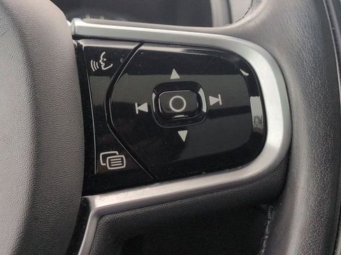 Used 2019 Volvo XC90 T6 Momentum w/ Advanced Package image 18