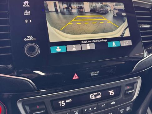 Used 2021 Honda Pilot Touring image 42