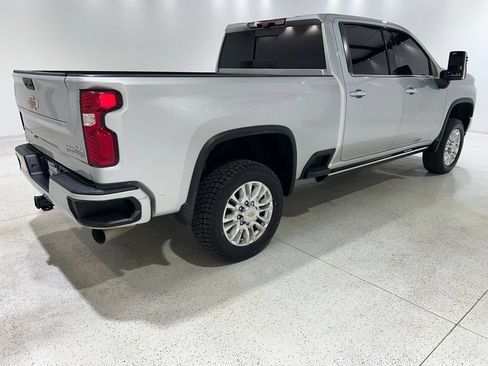 Used 2022 Chevrolet Silverado 2500 High Country w/ Z71 Off-Road Package AWD/4WD image 5