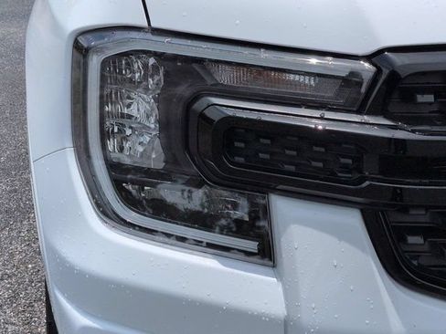 Used 2025 Ford Ranger XLT w/ Equipment Group 301A High AWD/4WD image 9