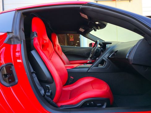 Used 2014 Chevrolet Corvette Stingray Coupe w/ 2LT Preferred Equipment Group image 28