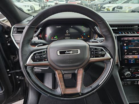 Used 2022 Jeep Grand Cherokee Summit w/ Advanced Protech Group IV image 20