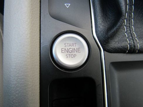 Used 2022 Volkswagen Atlas SE w/ Panoramic Sunroof Package image 50