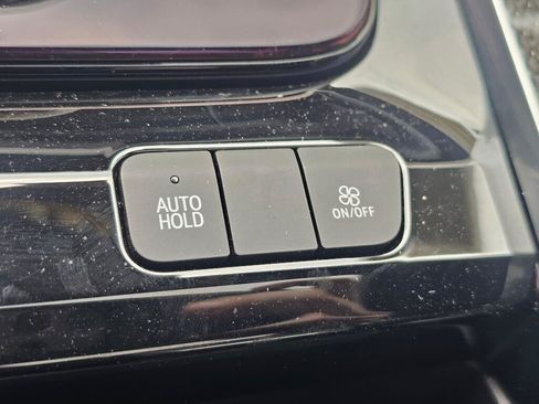 Used 2025 Cadillac Escalade V AWD/4WD image 39