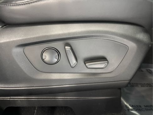 Used 2022 Ford Explorer XLT w/ Equipment Group 202A AWD/4WD image 47