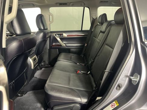 Used 2018 Lexus GX 460 Premium w/ Premium Package AWD/4WD image 24
