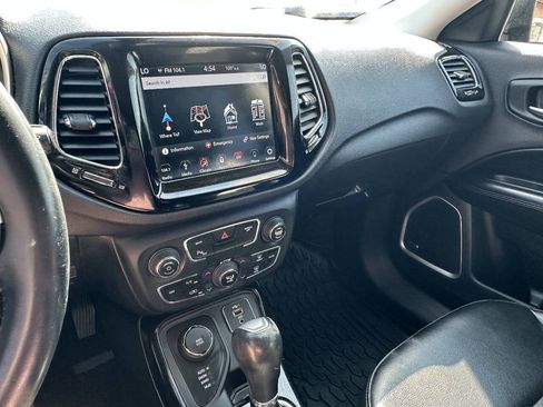 Used 2020 Jeep Compass Latitude AWD/4WD image 13