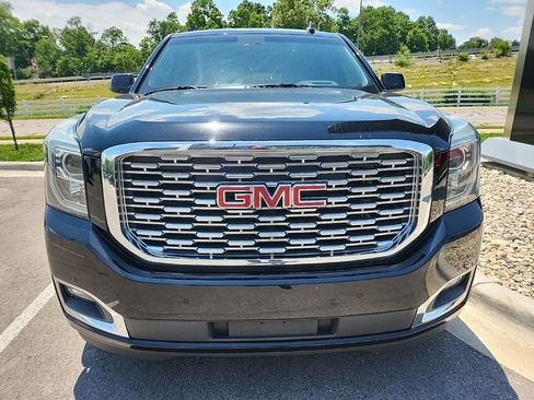 Used 2018 GMC Yukon Denali w/ Denali Ultimate Package AWD/4WD image 6