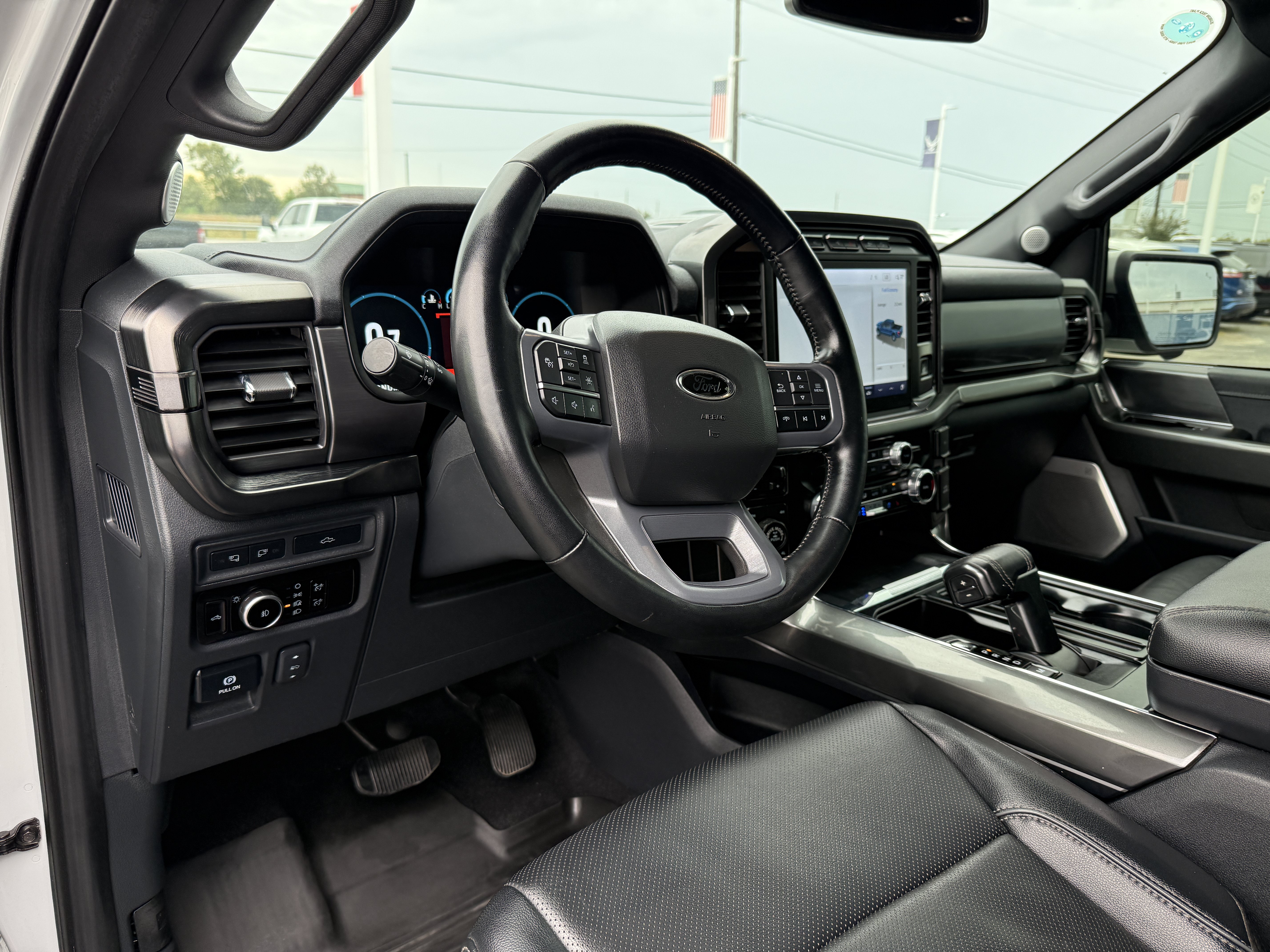Used 2023 Ford F150 Lariat w/ Equipment Group 502A High AWD/4WD image 14
