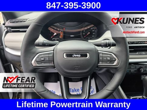 Used 2025 Jeep Compass Limited AWD/4WD image 39