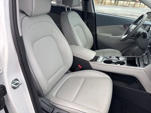 Used 2021 Hyundai Kona Limited image 12