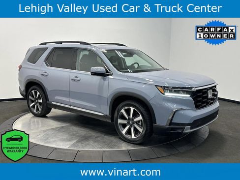 Used 2024 Honda Pilot Touring image 1