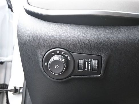 New 2026 Jeep Compass Limited w/ Sun, Sound & Navigation Group AWD/4WD image 18
