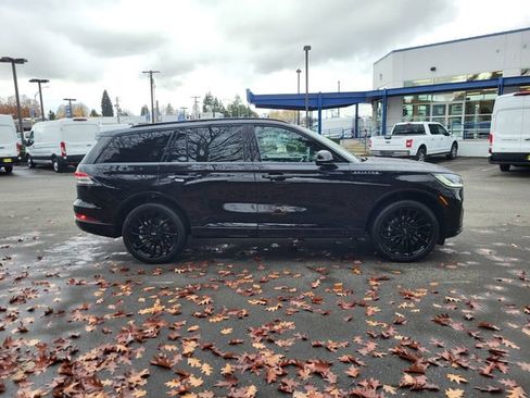 New 2026 Lincoln Aviator Reserve image 8
