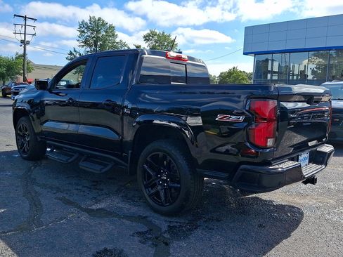 Certified 2025 Chevrolet Colorado Z71 w/ Technology Package AWD/4WD image 4