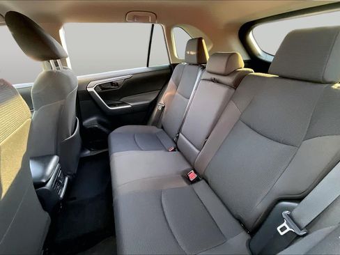 Used 2025 Toyota RAV4 LE AWD/4WD image 19
