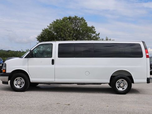 Used 2025 Chevrolet Express 3500 LT w/ LT Preferred Equipment Group image 8