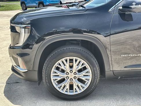 Certified 2026 GMC Acadia Elevation w/ Elevation Premium Package FWD image 32