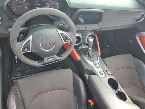 Certified 2022 Chevrolet Camaro ZL1 RWD image 11