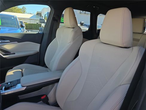 Used 2023 BMW X1 xDrive28i w/ M Sport Package image 18