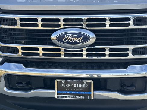 Used 2023 Ford F350 XLT w/ 360-Degree Camera Package image 9