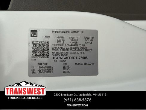 Used 2024 Chevrolet Express 2500 w/ Driver Convenience Package image 19