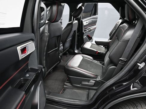 Used 2023 Ford Explorer ST-Line w/ Class IV Trailer Tow Package image 15