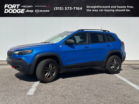 Used 2021 Jeep Cherokee Trailhawk w/ Trailer Tow Group AWD/4WD image 1