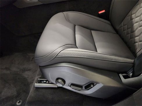 New 2026 Volvo XC90 B5 Plus image 25