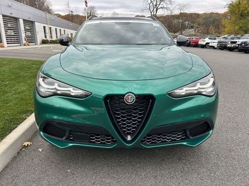 New 2025 Alfa Romeo Stelvio Sprint image 3