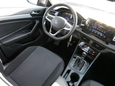 Certified 2025 Volkswagen Jetta S image 9