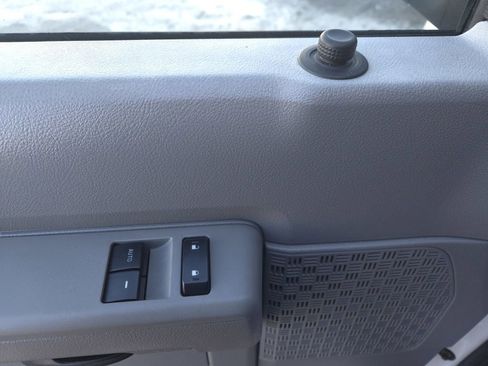 Used 2009 Ford E-250 and Econoline 250 image 12