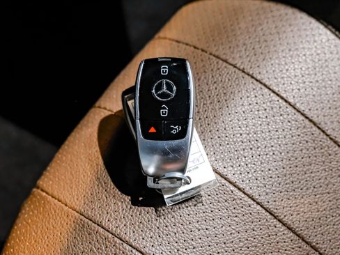 Used 2018 Mercedes-Benz E 300 image 62