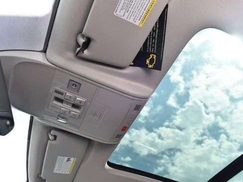 New 2026 Volkswagen Taos SEL image 22