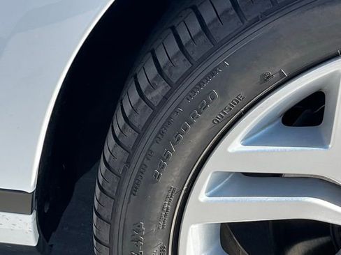 Used 2023 Land Rover Range Rover Evoque S image 6