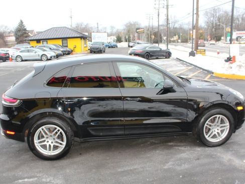 Used 2020 Porsche Macan image 23