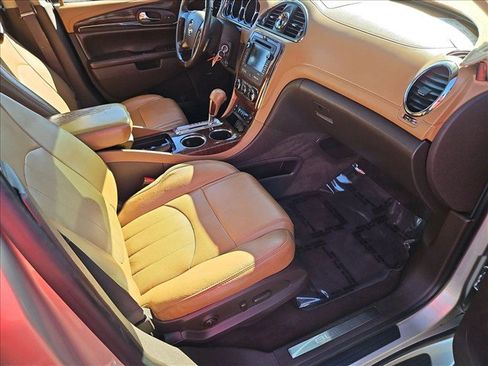 Used 2015 Buick Enclave Leather FWD image 25