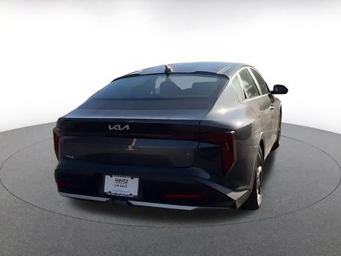 Used 2025 Kia K4 LXS image 12