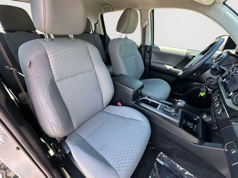 Used 2022 Toyota Tacoma SR w/ SR Convenience Package RWD image 26