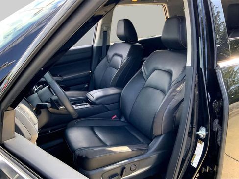 Used 2024 Nissan Pathfinder SL w/ SL Premium Package FWD image 8