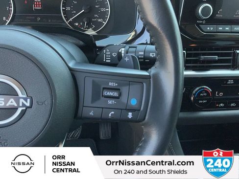 Used 2025 Nissan Pathfinder SV FWD image 20