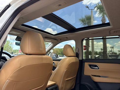 Used 2023 Nissan Rogue Platinum w/ Platinum Premium Package FWD image 21
