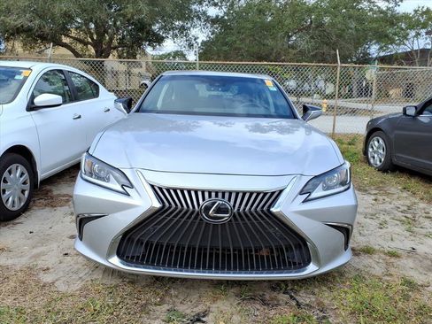 Used 2019 Lexus ES 350 image 2